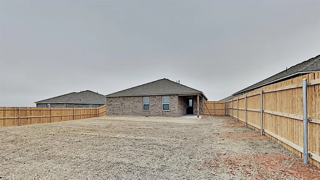 Photo 17 — 11648 NW 97th Street, Yukon, OK 73099
