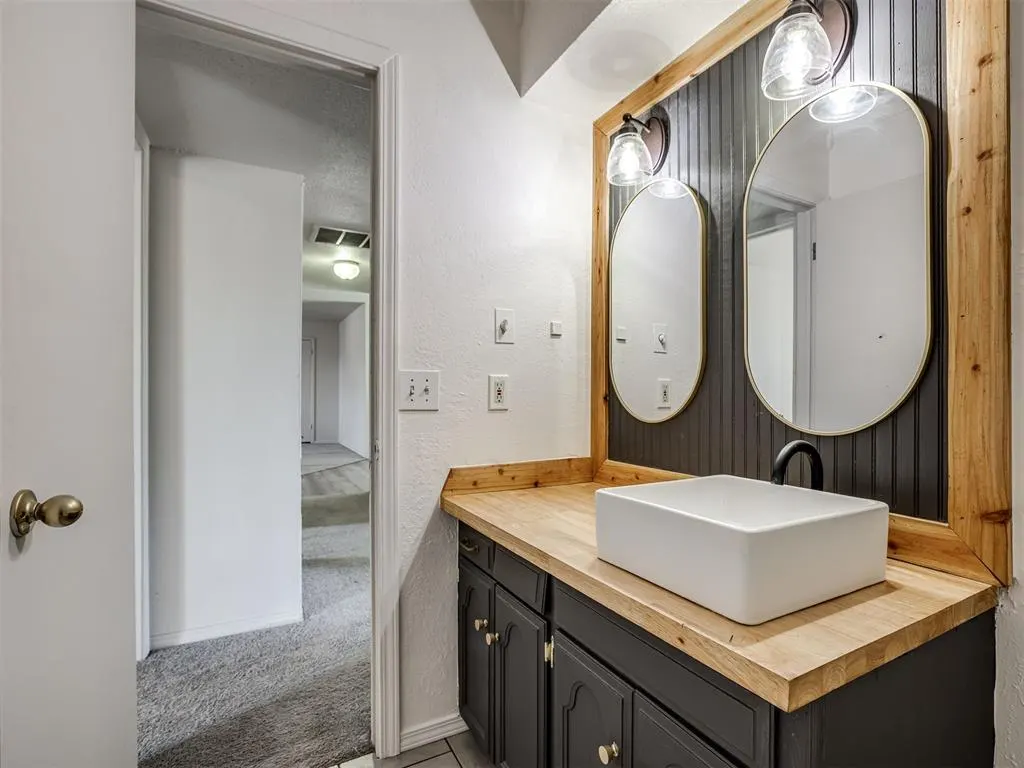 Photo 15 — 11301 N May Avenue C, Oklahoma City, OK 73120