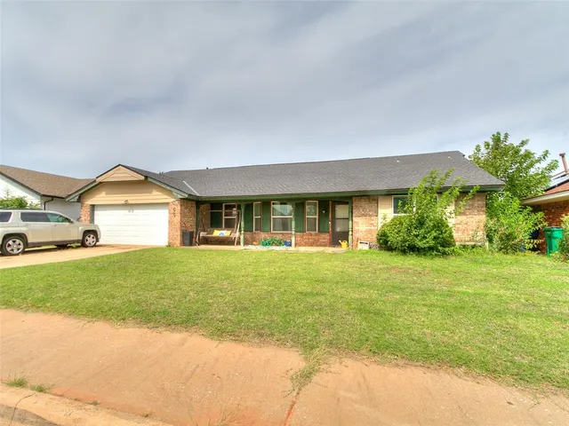 Photo 2 — 6605 Stonycreek Drive, Oklahoma City, OK 73132