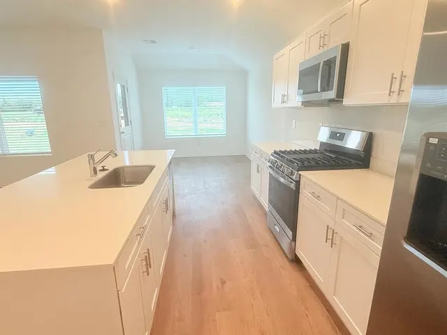 Photo 7 — 4005 Dutch Lane, Mustang, OK 73064