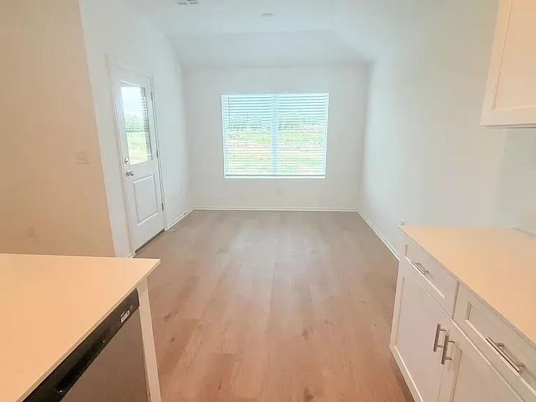 Photo 10 — 4005 Dutch Lane, Mustang, OK 73064