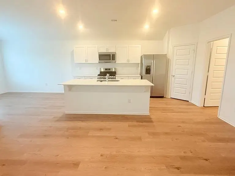 Photo 13 — 4005 Dutch Lane, Mustang, OK 73064