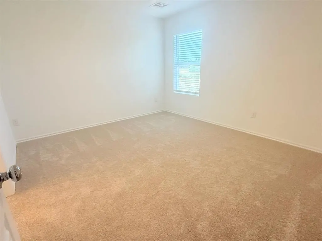 Photo 16 — 4005 Dutch Lane, Mustang, OK 73064