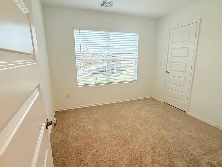 Photo 21 — 4005 Dutch Lane, Mustang, OK 73064