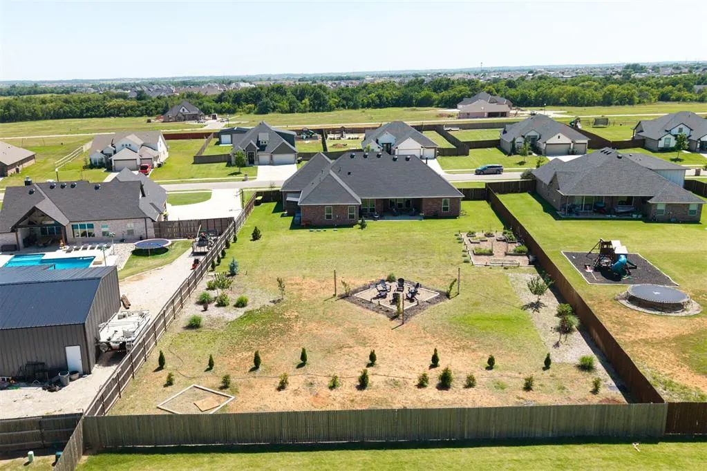 Photo 2 — 4525 Adraina Way, Piedmont, OK 73078