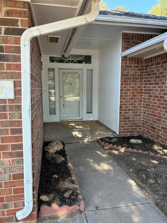 Photo 2 — 701 Goshawk Drive, Norman, OK 73072