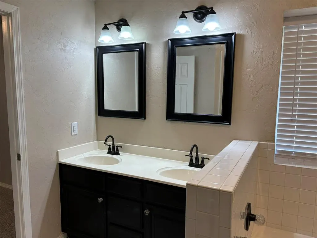 Photo 15 — 701 Goshawk Drive, Norman, OK 73072