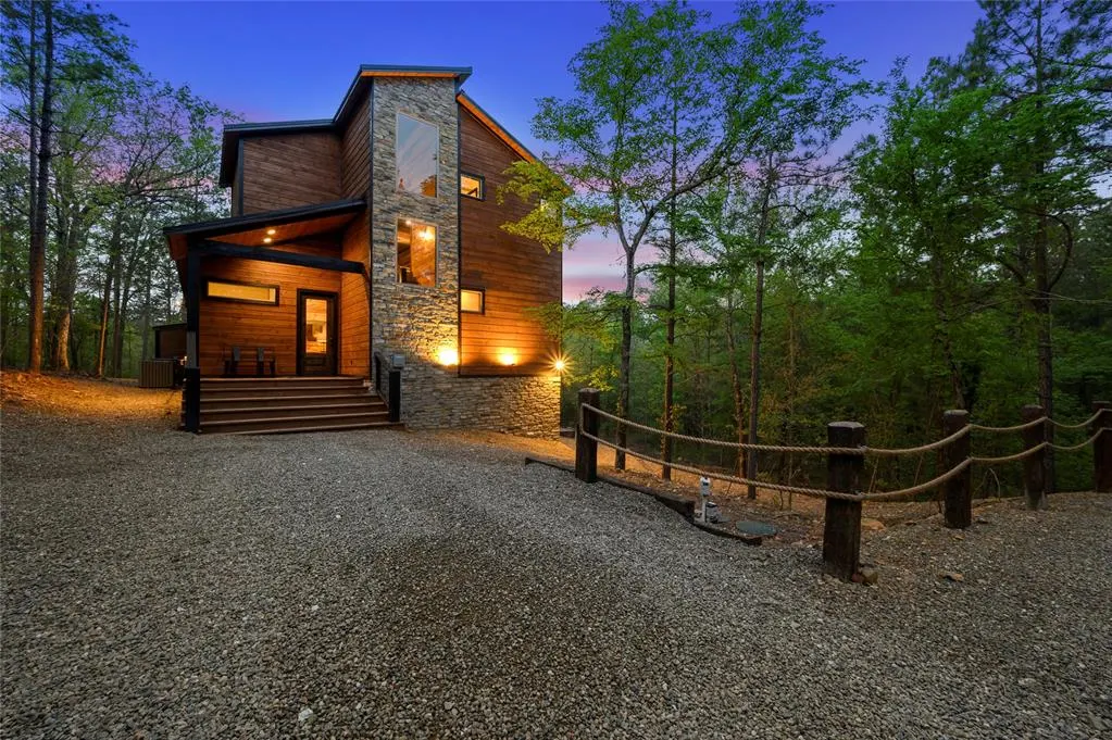 Front exterior — 74 Hobie Cat Lane, Broken Bow, OK 74728
