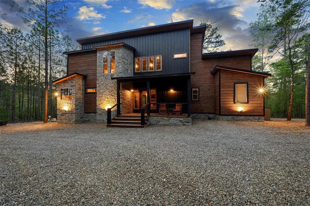 Front exterior — 967 Catfish Bay, Broken Bow, OK 74728