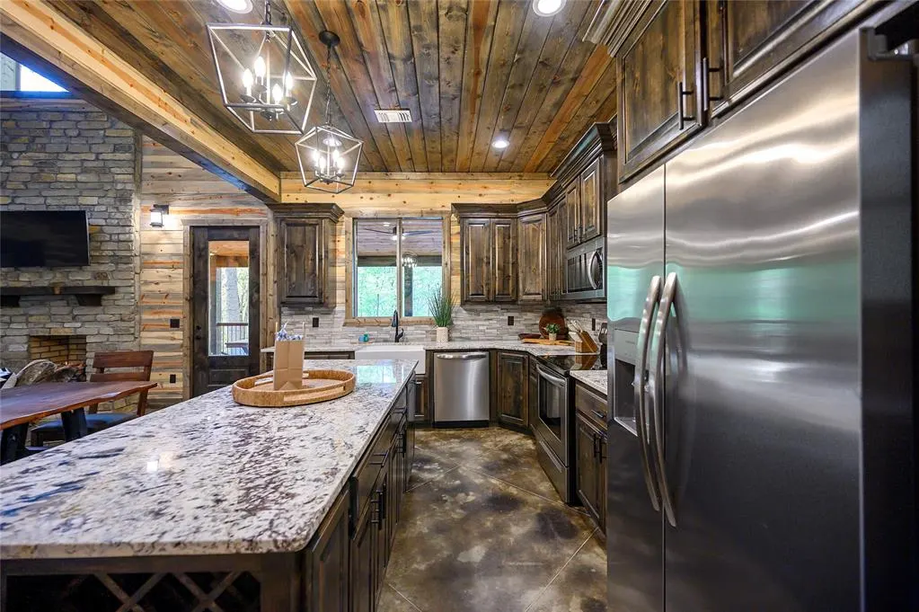 Photo 21 — 967 Catfish Bay, Broken Bow, OK 74728