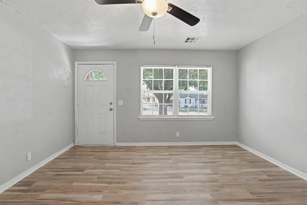 Photo 5 — 7215 NW 43rd Street, Bethany, OK 73008