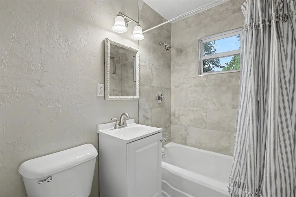 Photo 14 — 7215 NW 43rd Street, Bethany, OK 73008