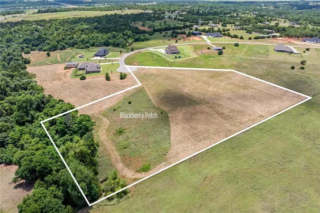 Photo 4 — 4 SW 113th Circle 4, Mustang, OK 73064