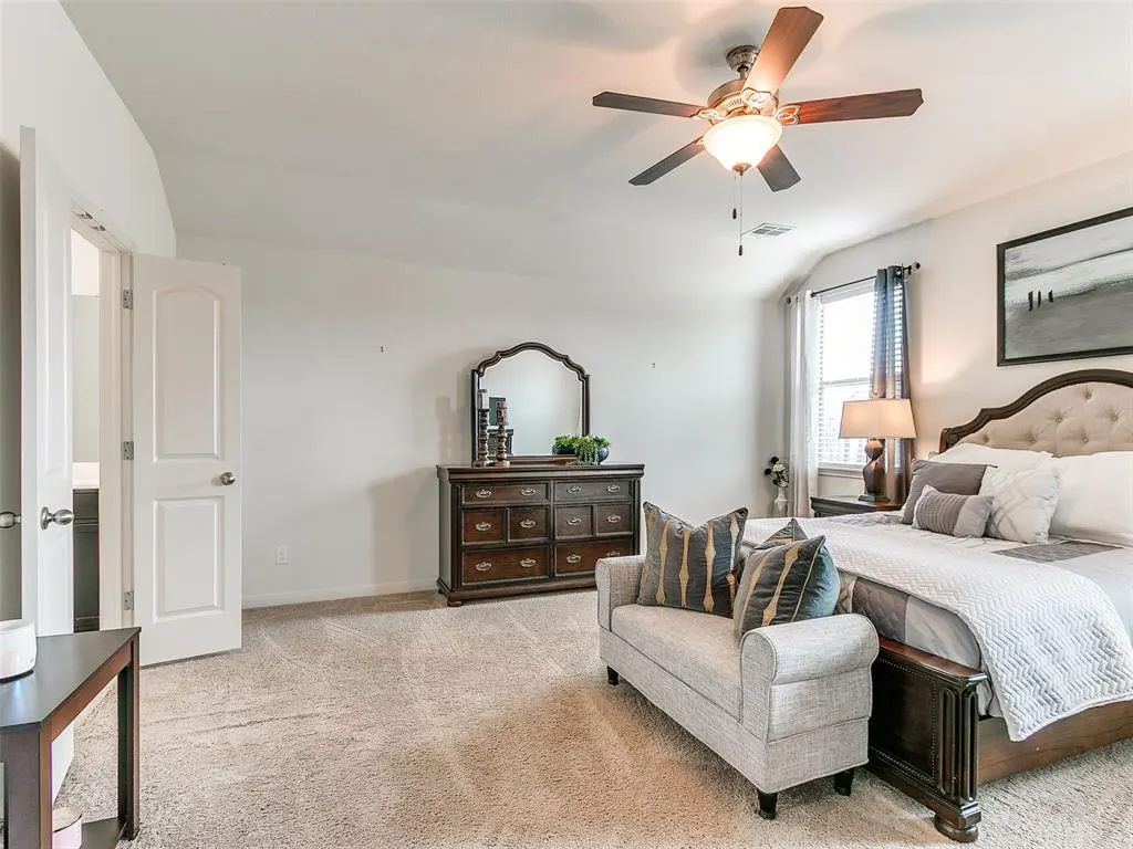 Photo 13 — 3208 Brookstone Lakes Drive, Yukon, OK 73099