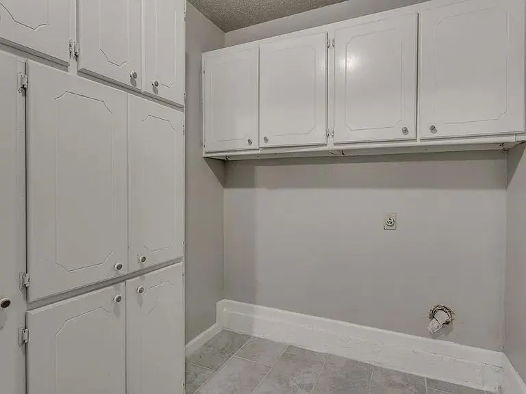Photo 21 — 641 SW 15th Street, Moore, OK 73160