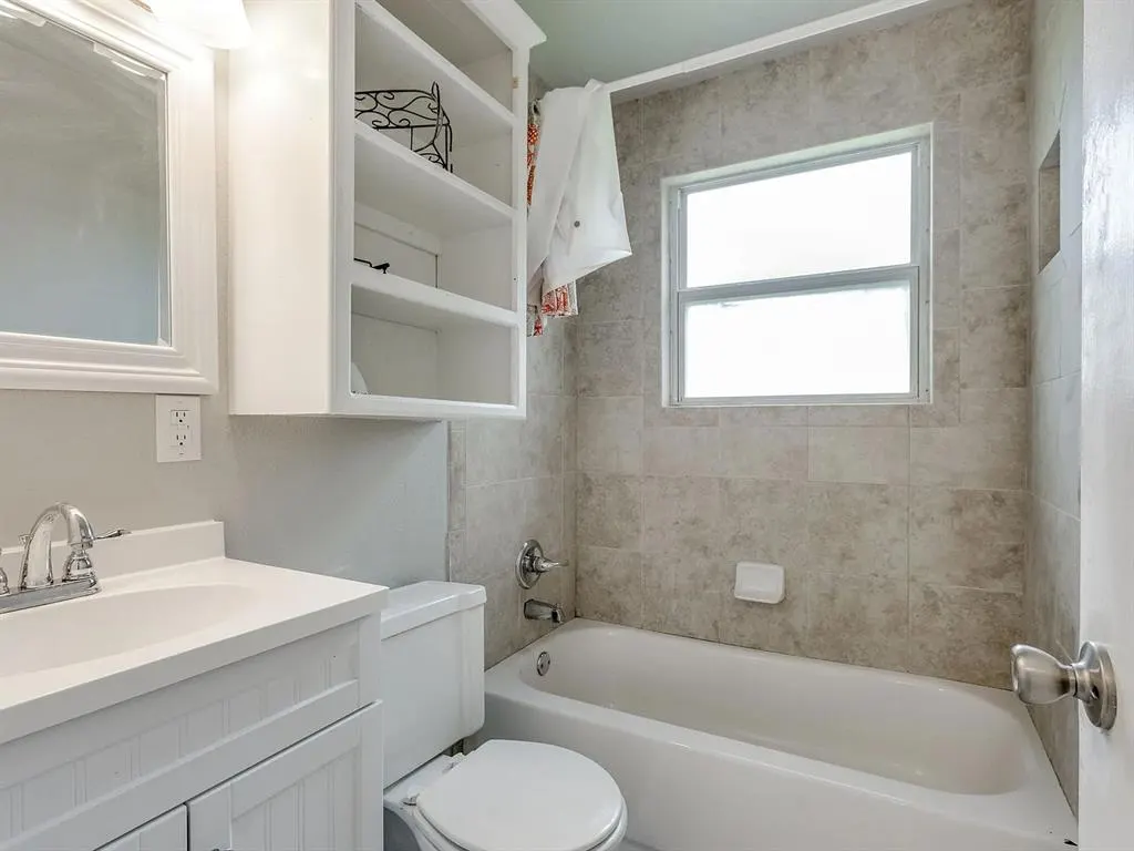 Photo 30 — 641 SW 15th Street, Moore, OK 73160