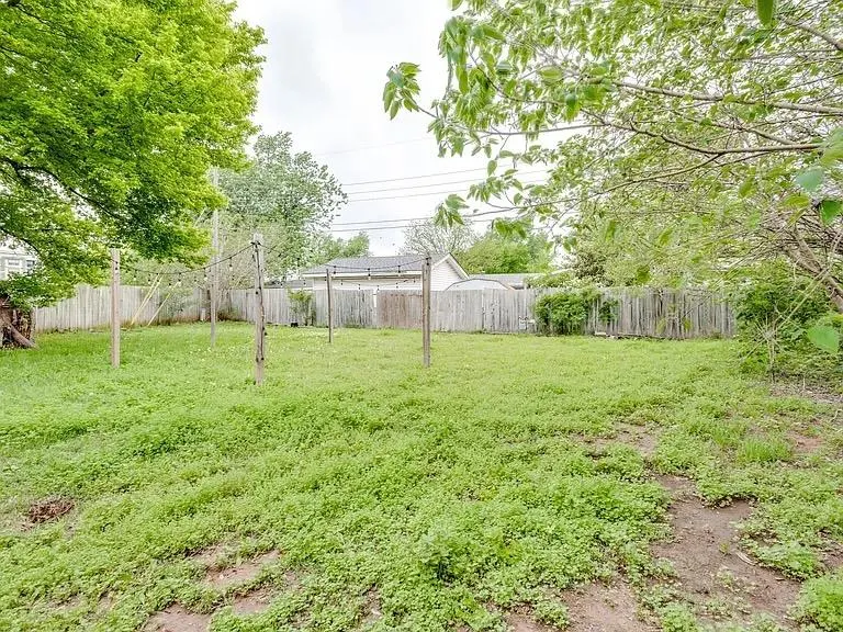 Photo 33 — 641 SW 15th Street, Moore, OK 73160