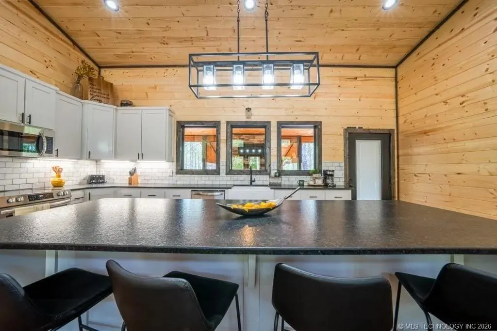 Photo 11 — 546 Conifer Crossing Trail, Broken Bow, OK 74728