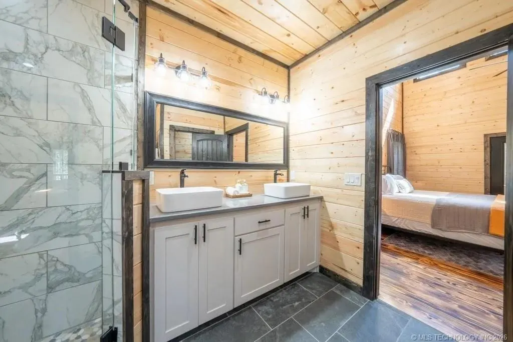 Photo 13 — 546 Conifer Crossing Trail, Broken Bow, OK 74728