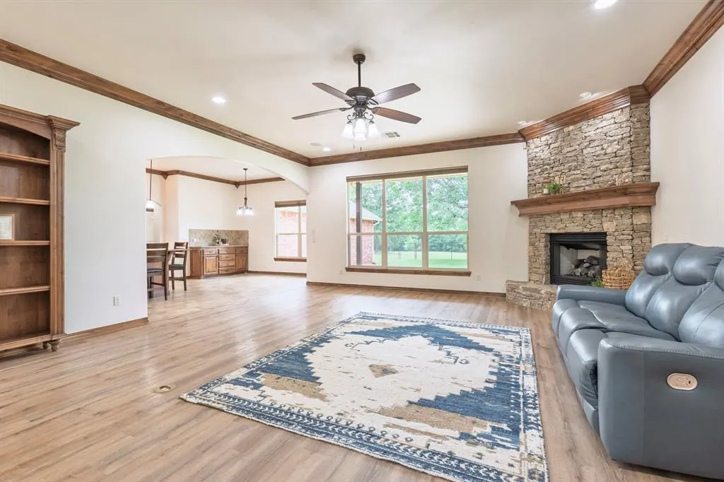 Photo 3 — 5470 N Bryan Avenue, Shawnee, OK 74804