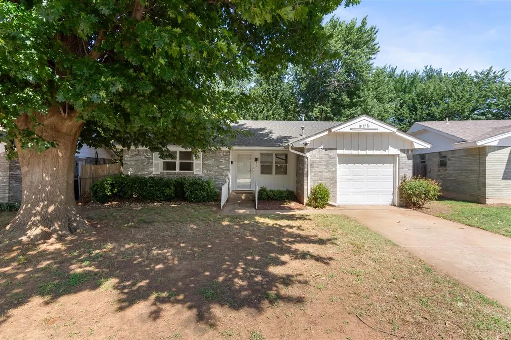 Photo 4 — 505 Meadow Lake Drive, Edmond, OK 73003