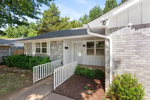 Photo 8 — 505 Meadow Lake Drive, Edmond, OK 73003