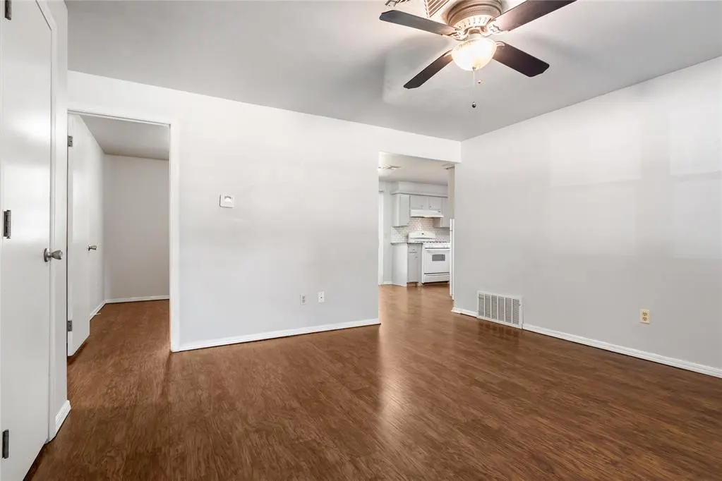 Photo 10 — 505 Meadow Lake Drive, Edmond, OK 73003