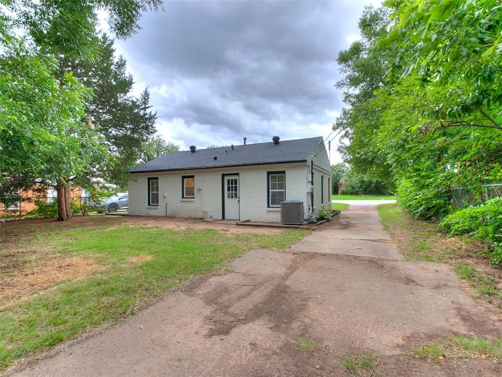 Photo 29 — 312 N Base Avenue, Norman, OK 73069