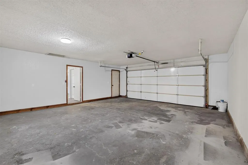Photo 23 — 225 Cypress Avenue, Elk City, OK 73644