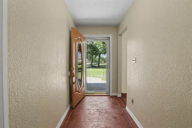 Photo 2 — 14900 S Hiwassee Road, Oklahoma City, OK 73165