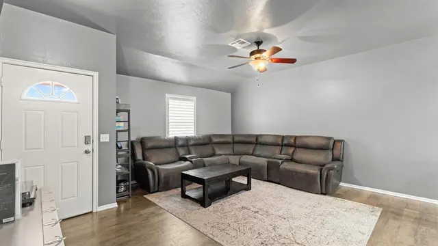 Photo 5 — 2086 County Road 1239, Tuttle, OK 73089