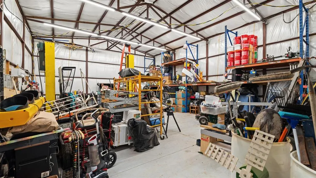 Photo 32 — 2086 County Road 1239, Tuttle, OK 73089