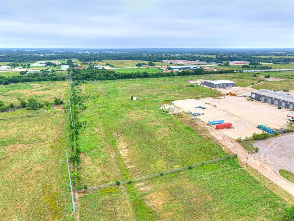 Photo 4 — 41500 Wolverine Road Block C, Shawnee, OK 74804