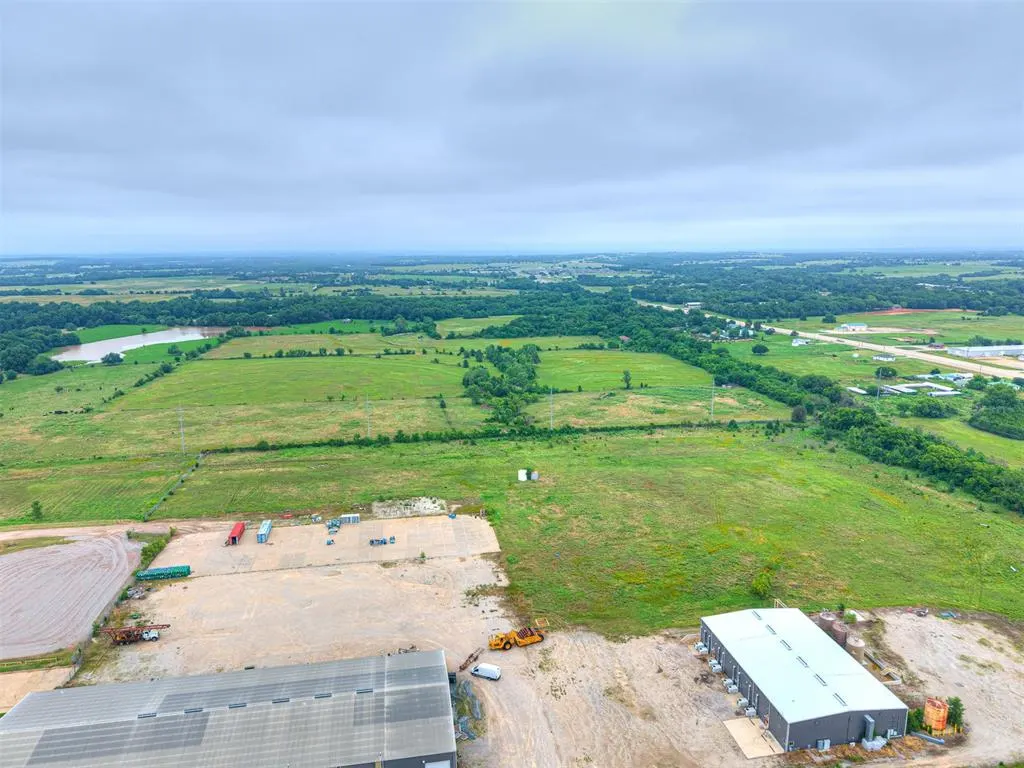 Photo 16 — 41500 Wolverine Road Block C, Shawnee, OK 74804