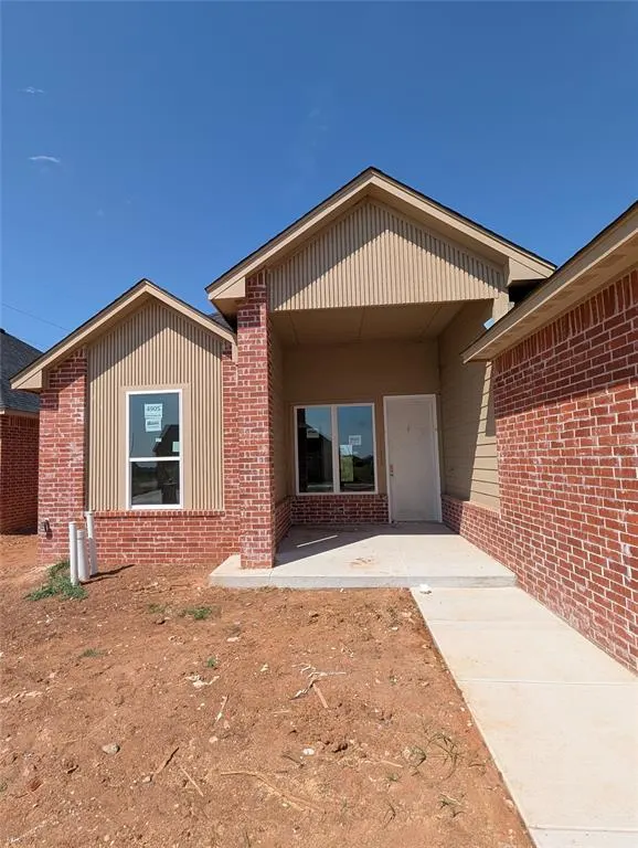 Photo 2 — 4905 Limestone Drive, Oklahoma City, OK 73179