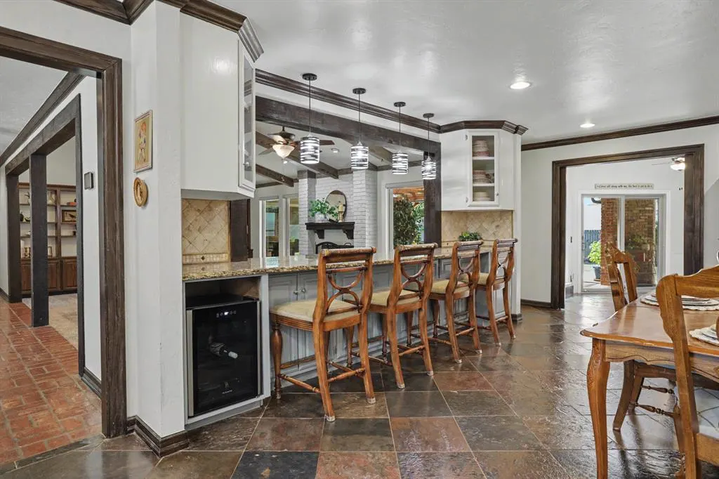 Photo 8 — 808 Glenridge Drive, Edmond, OK 73013