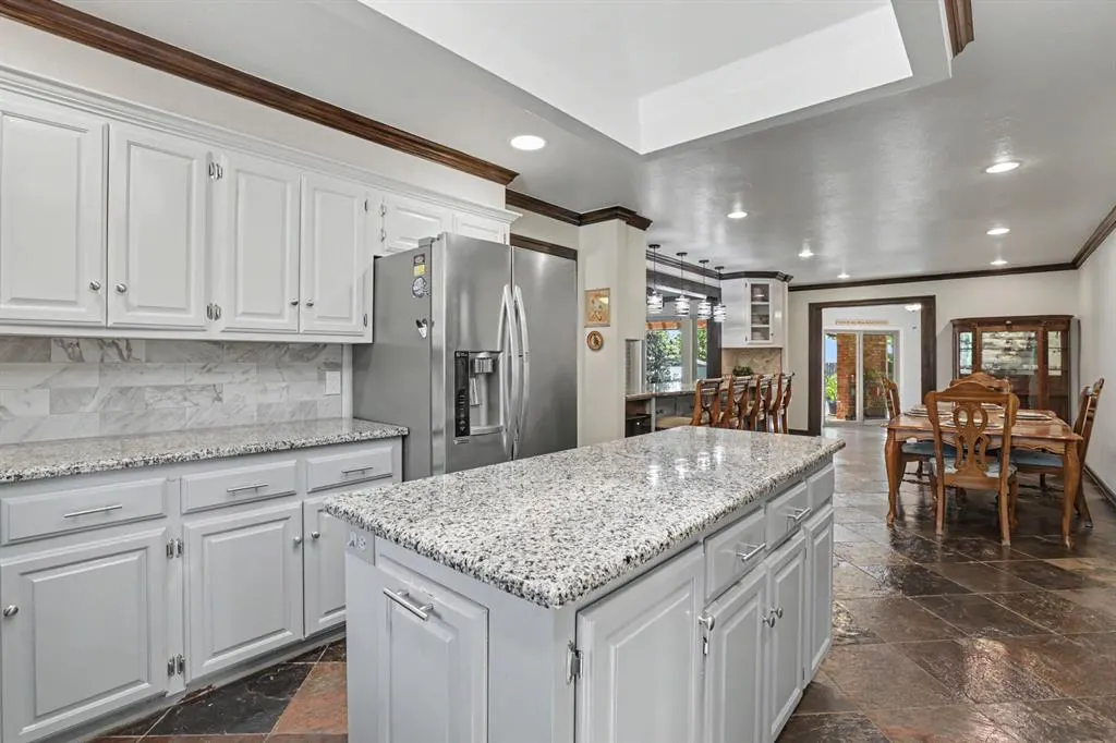 Photo 11 — 808 Glenridge Drive, Edmond, OK 73013
