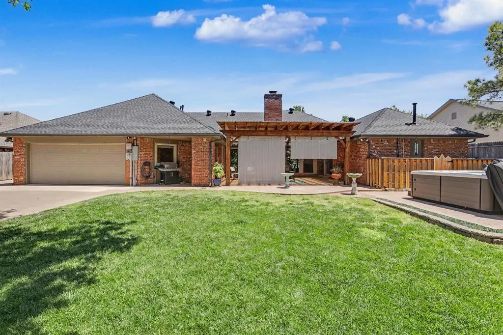 Photo 32 — 808 Glenridge Drive, Edmond, OK 73013