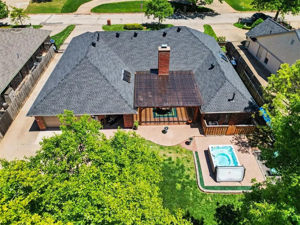 Photo 38 — 808 Glenridge Drive, Edmond, OK 73013