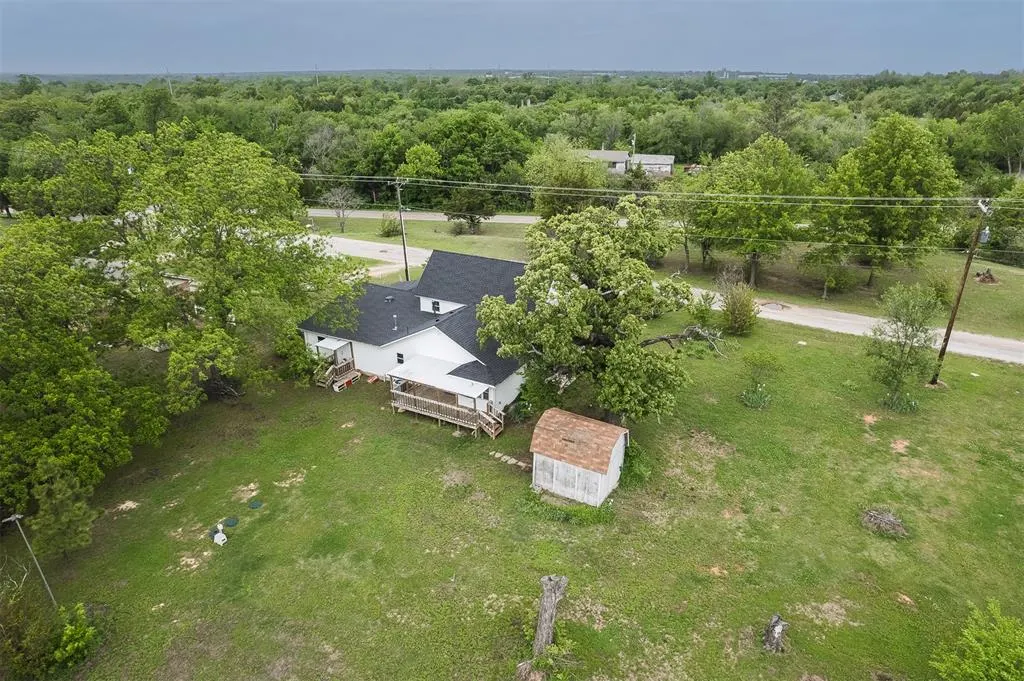 Photo 2 — 1823 W Highland Street, Shawnee, OK 74801