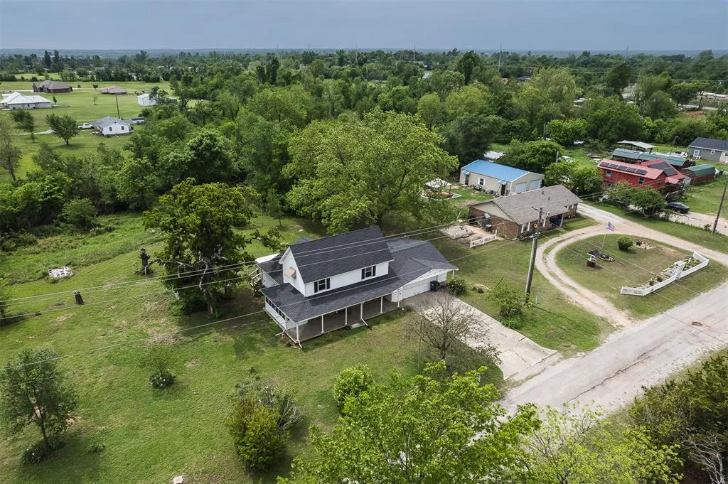 Photo 3 — 1823 W Highland Street, Shawnee, OK 74801