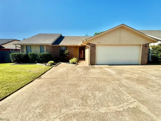 Photo 3 — 2312 Shadowlake Drive, Oklahoma City, OK 73159