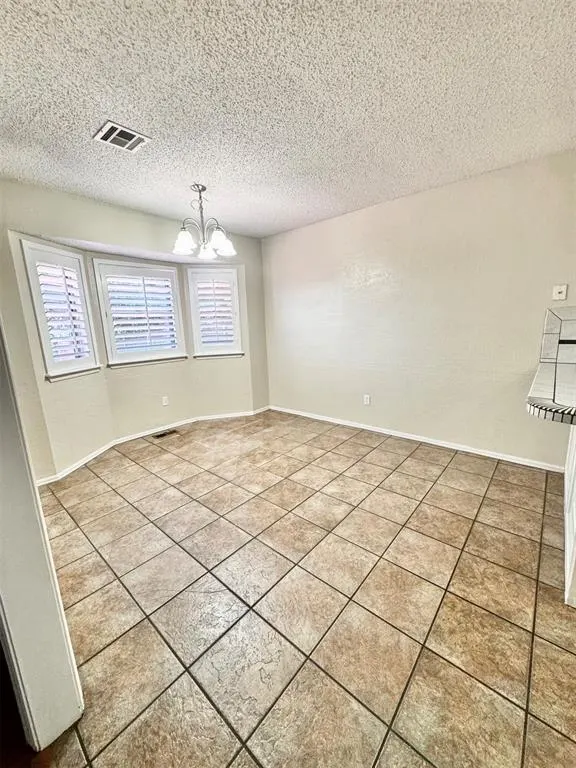 Photo 8 — 2312 Shadowlake Drive, Oklahoma City, OK 73159