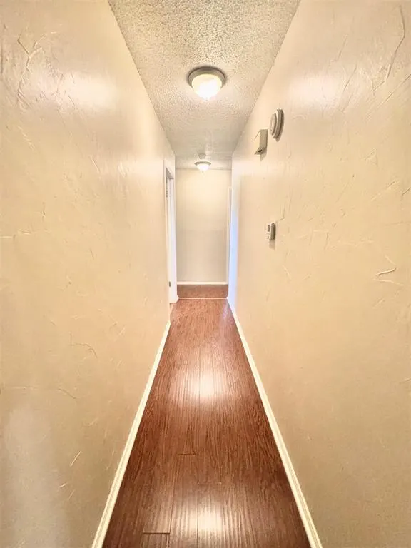 Photo 9 — 2312 Shadowlake Drive, Oklahoma City, OK 73159