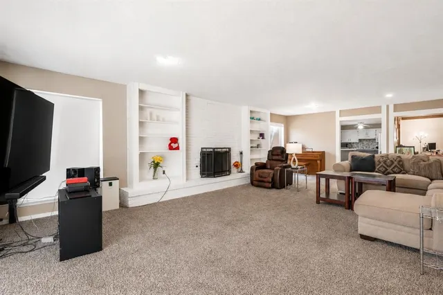 Photo 8 — 8900 Lansbrook Lane, Oklahoma City, OK 73132