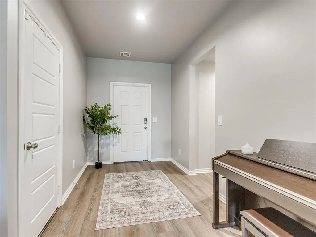 Photo 3 — 14404 Natural Falls Way, Oklahoma City, OK 73142