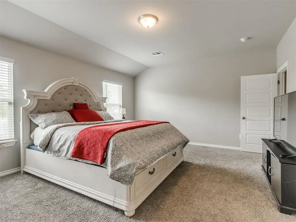 Photo 14 — 14404 Natural Falls Way, Oklahoma City, OK 73142
