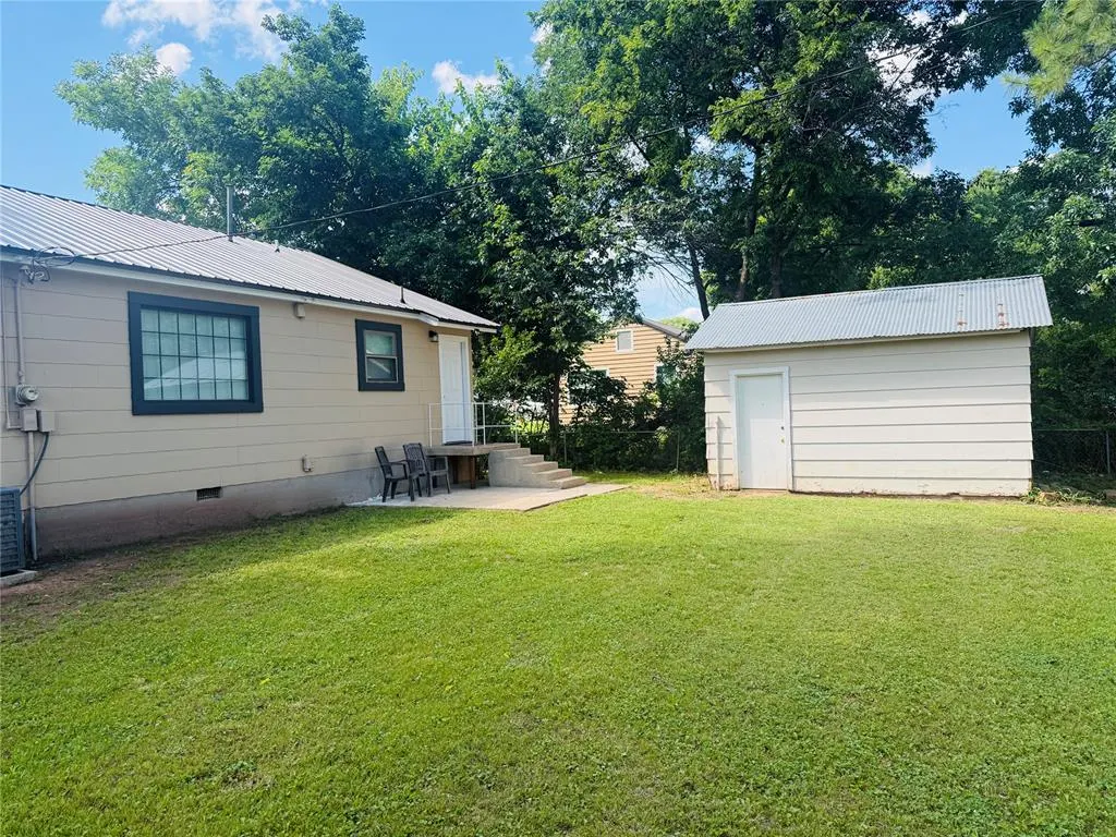 Photo 3 — 808 Roosevelt Street, Seminole, OK 74868