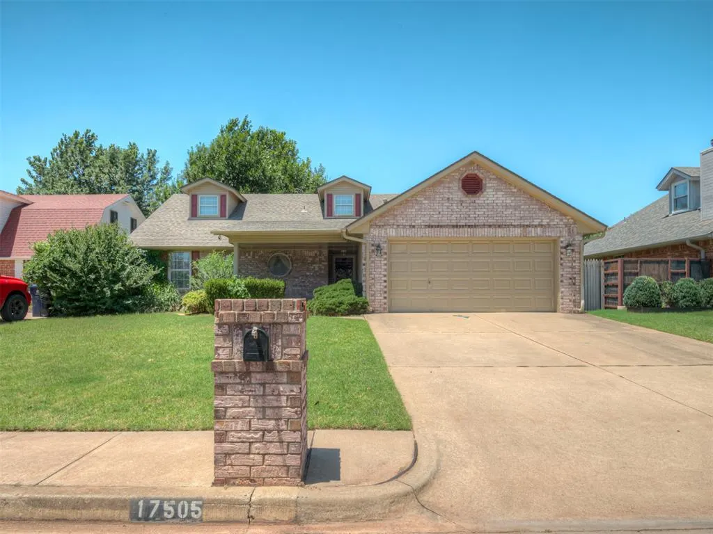 Front exterior — 17505 Woodsorrel Road, Edmond, OK 73012