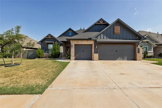 Photo 2 — 9305 SW 44th Terrace, Oklahoma City, OK 73179